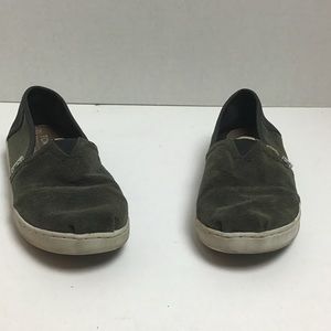 Toms green corduroy slip on loafers. 3.5